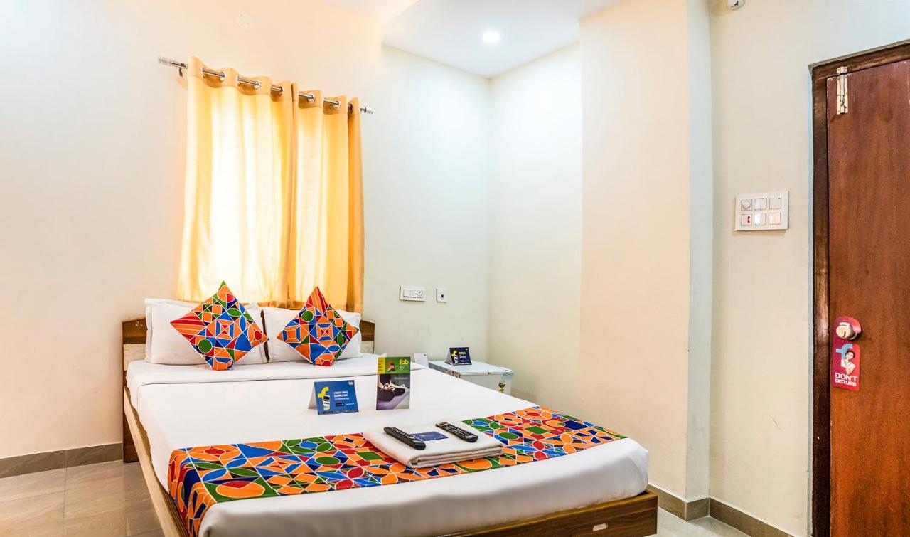 Hotel Fabexpress Sri Lakshmi Deluxe Sivarampalli Hyderabad Exterior foto